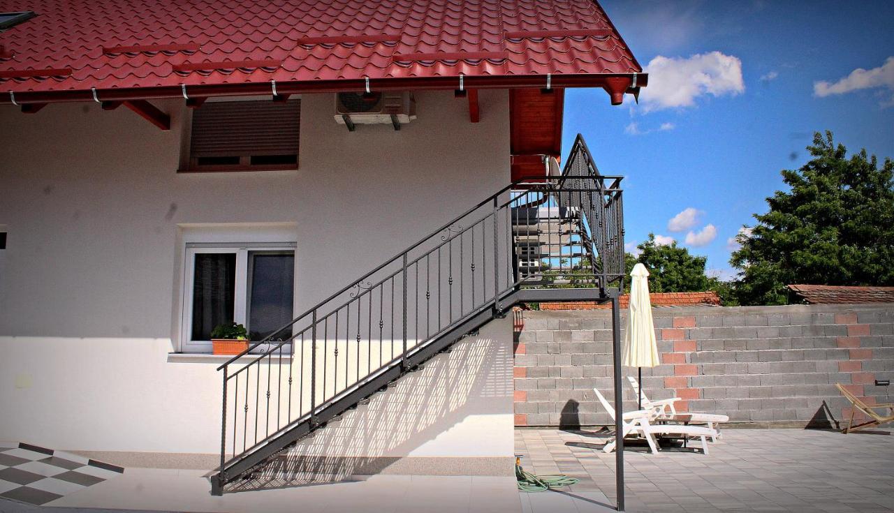 Bed and Breakfast Yosefsfeld Kutjevo Zewnętrze zdjęcie